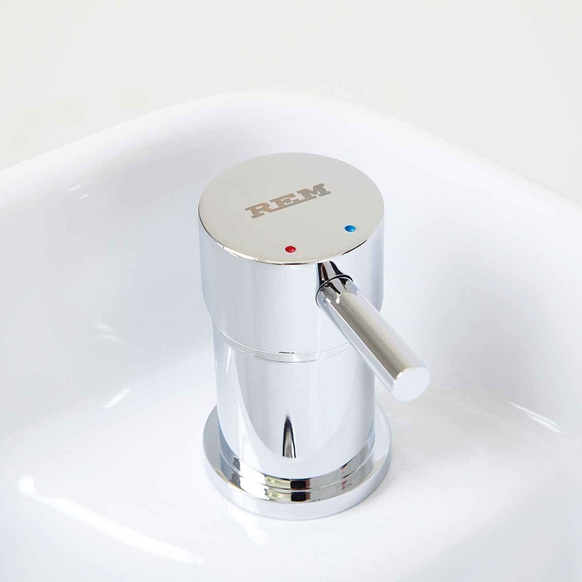 Nero Baltic Salon Backwash Unit Black REM