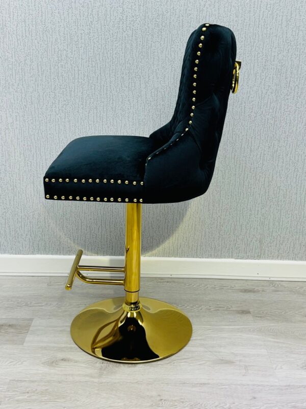 Salon Chair Breakfast Stools Gold With Lion Knocker